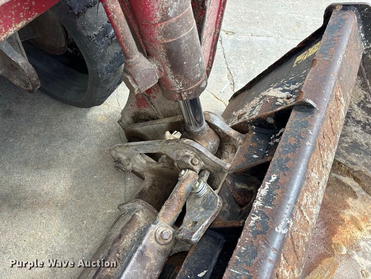 image for item FG0701 2017 Takeuchi TL12R2 tracked skid steer loader