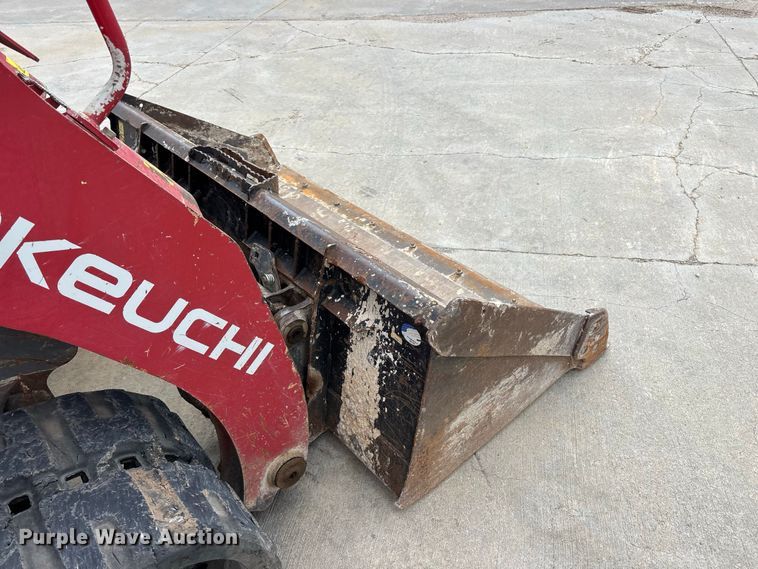 image for item FG0701 2017 Takeuchi TL12R2 tracked skid steer loader