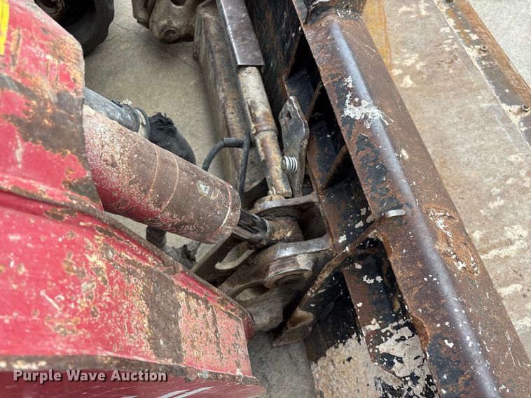 image for item FG0701 2017 Takeuchi TL12R2 tracked skid steer loader