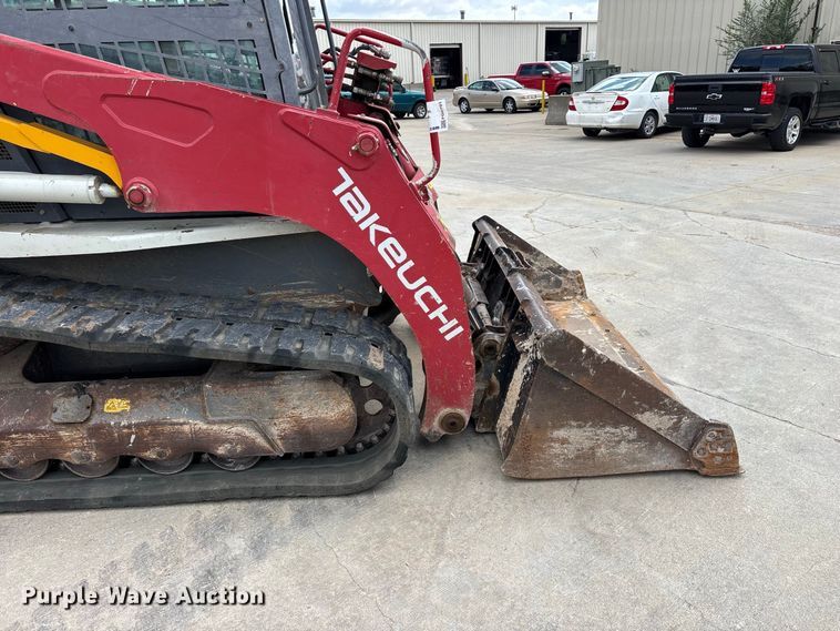 image for item FG0701 2017 Takeuchi TL12R2 tracked skid steer loader