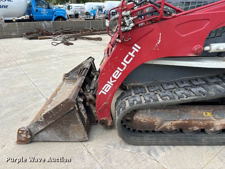 image for item FG0701 2017 Takeuchi TL12R2 tracked skid steer loader