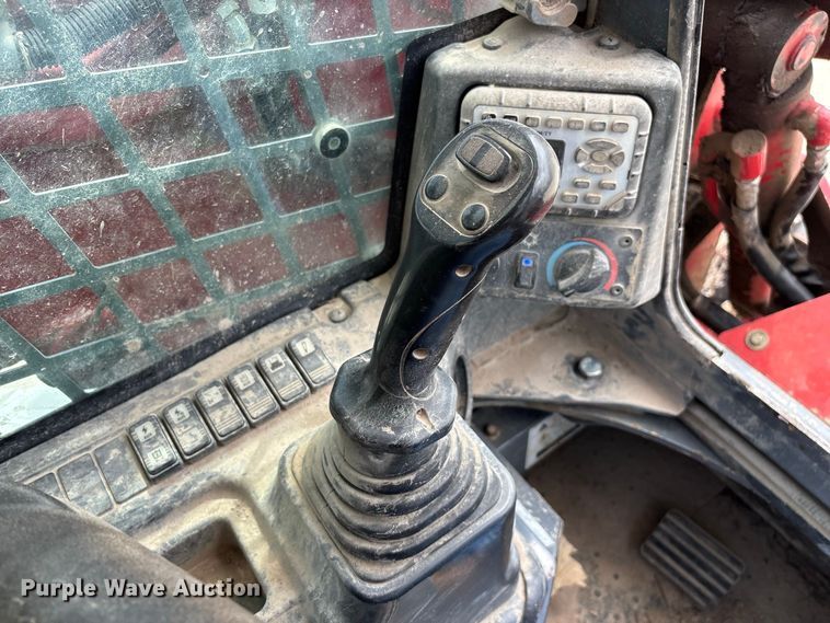 image for item FG0701 2017 Takeuchi TL12R2 tracked skid steer loader