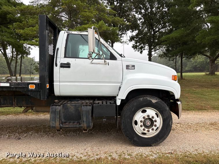 image for item FG0704 1997 Chevrolet C7500 flatbed truck
