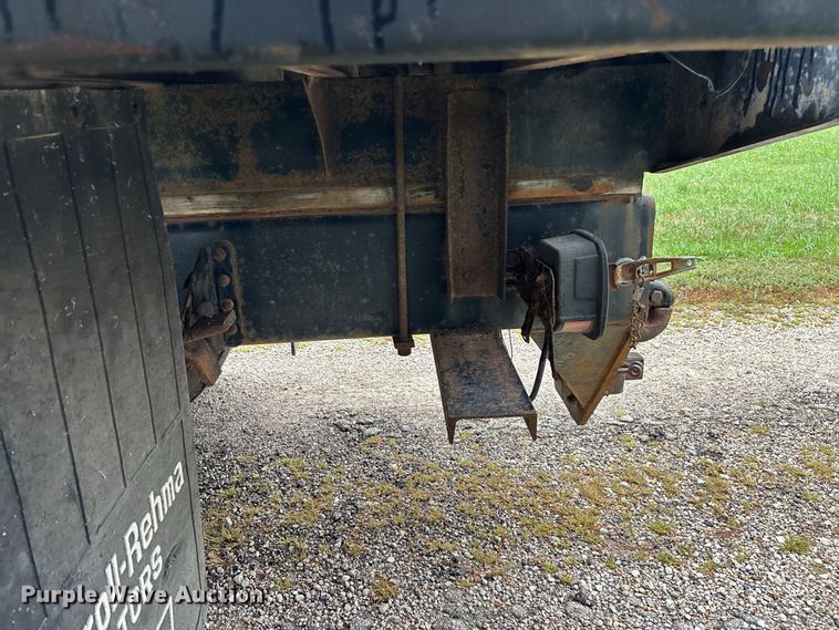 image for item FG0704 1997 Chevrolet C7500 flatbed truck