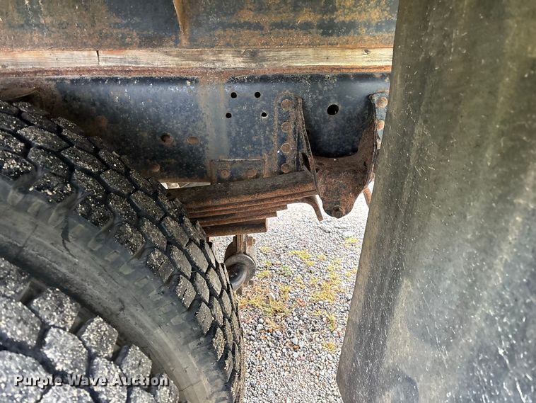 image for item FG0704 1997 Chevrolet C7500 flatbed truck