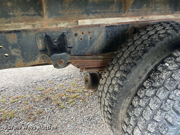 image for item FG0704 1997 Chevrolet C7500 flatbed truck