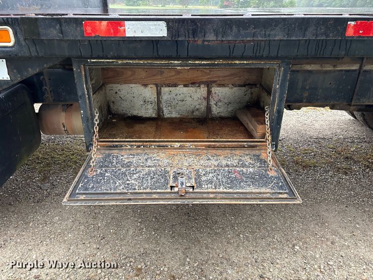 image for item FG0704 1997 Chevrolet C7500 flatbed truck