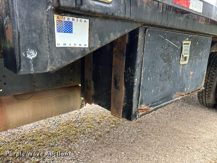 image for item FG0704 1997 Chevrolet C7500 flatbed truck