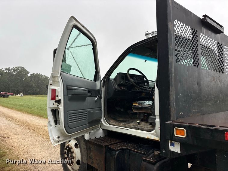 image for item FG0704 1997 Chevrolet C7500 flatbed truck