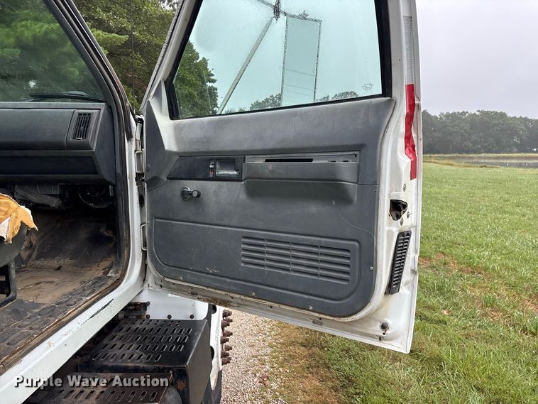 image for item FG0704 1997 Chevrolet C7500 flatbed truck
