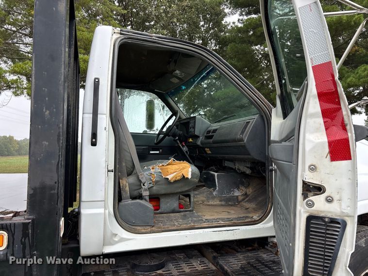image for item FG0704 1997 Chevrolet C7500 flatbed truck