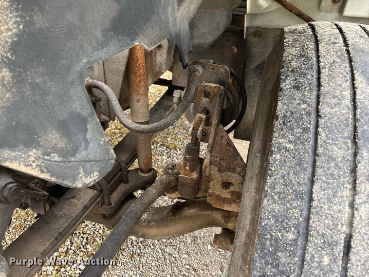 image for item FG0704 1997 Chevrolet C7500 flatbed truck