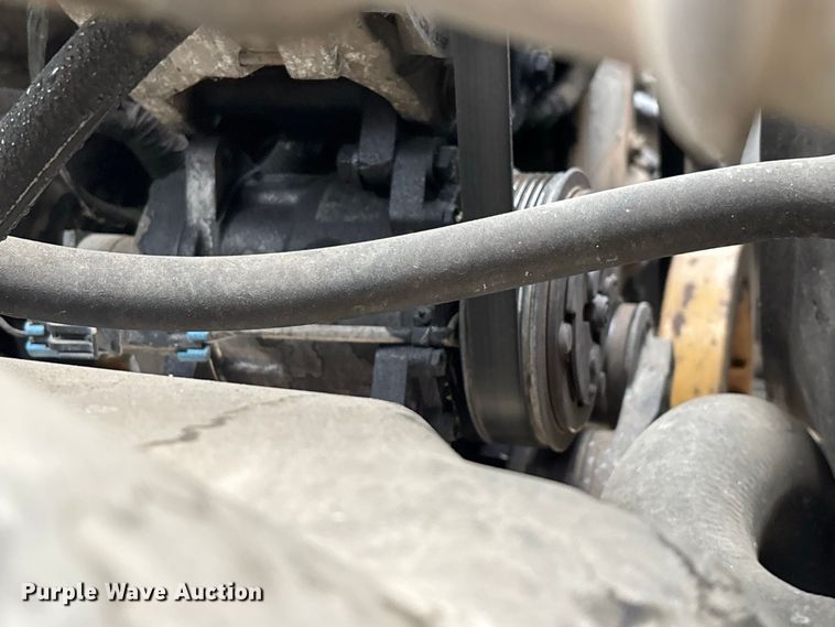 image for item FG0704 1997 Chevrolet C7500 flatbed truck