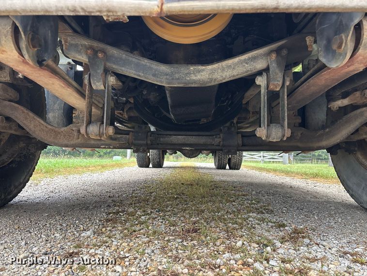 image for item FG0704 1997 Chevrolet C7500 flatbed truck
