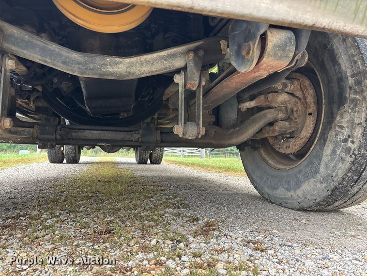 image for item FG0704 1997 Chevrolet C7500 flatbed truck