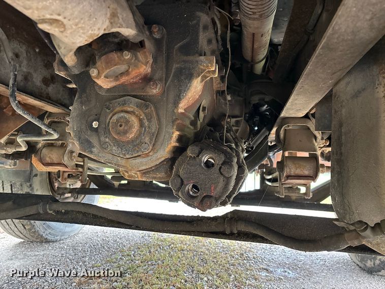 image for item FG0704 1997 Chevrolet C7500 flatbed truck