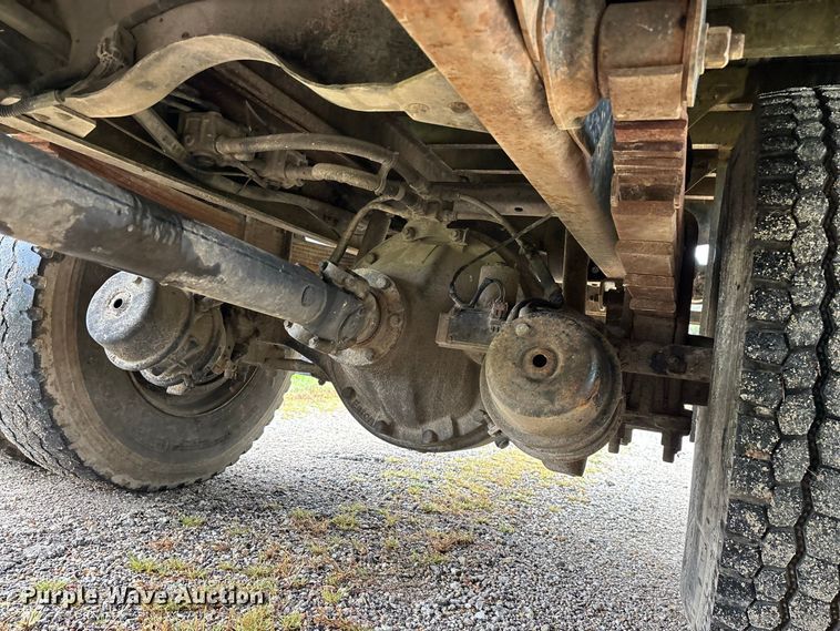 image for item FG0704 1997 Chevrolet C7500 flatbed truck