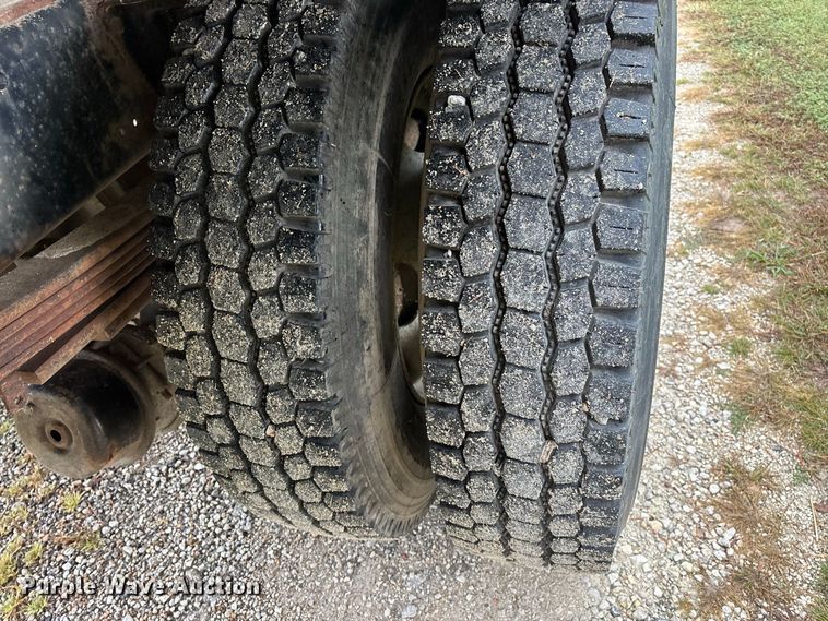 image for item FG0704 1997 Chevrolet C7500 flatbed truck