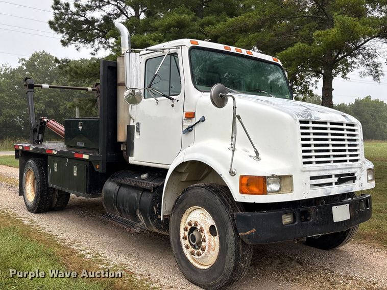 image for item FG0705 1997 International 8100 reel truck