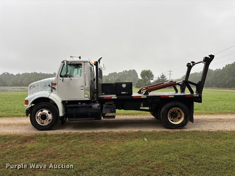 image for item FG0705 1997 International 8100 reel truck
