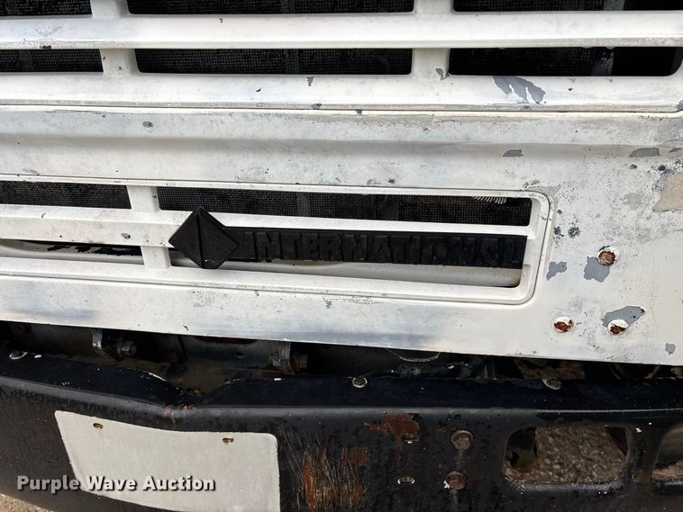 image for item FG0705 1997 International 8100 reel truck