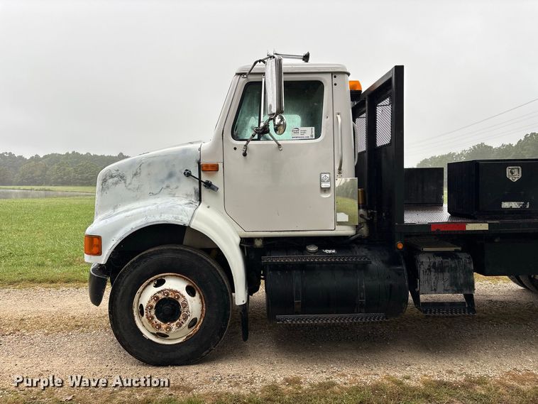 image for item FG0705 1997 International 8100 reel truck