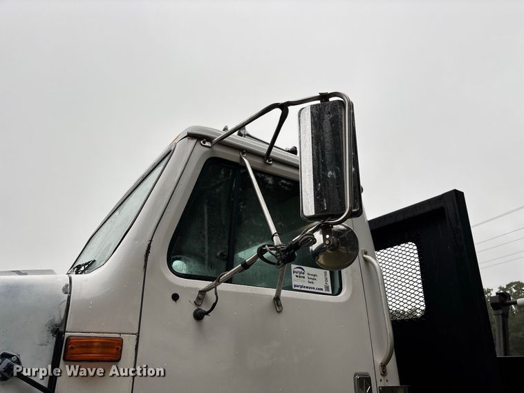 image for item FG0705 1997 International 8100 reel truck