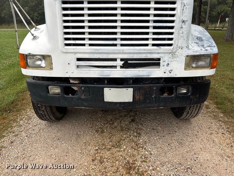image for item FG0705 1997 International 8100 reel truck