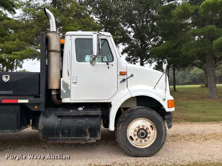 image for item FG0705 1997 International 8100 reel truck