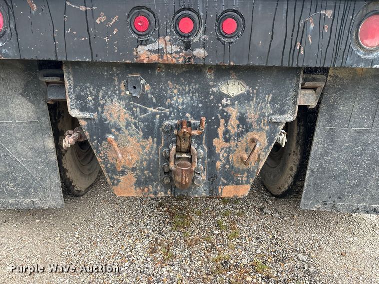 image for item FG0705 1997 International 8100 reel truck