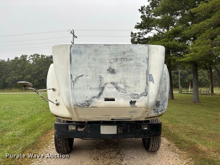 image for item FG0705 1997 International 8100 reel truck