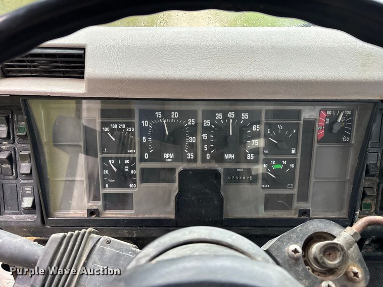 image for item FG0705 1997 International 8100 reel truck