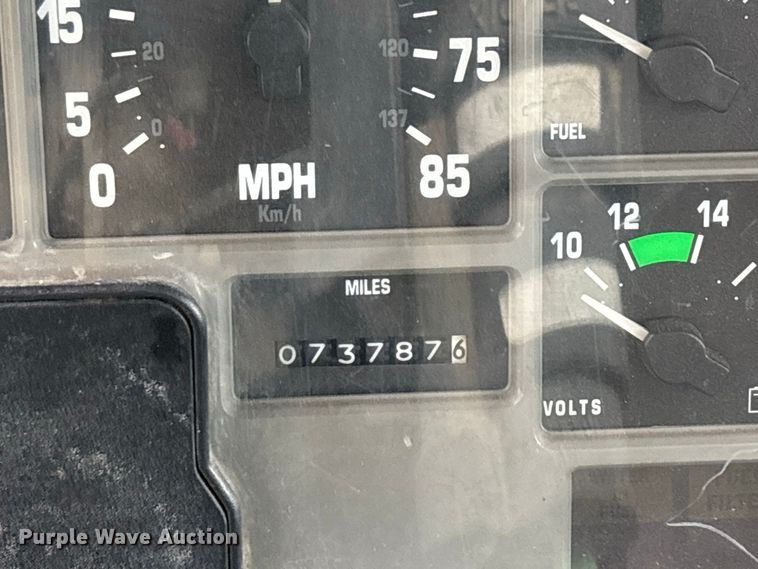 image for item FG0705 1997 International 8100 reel truck