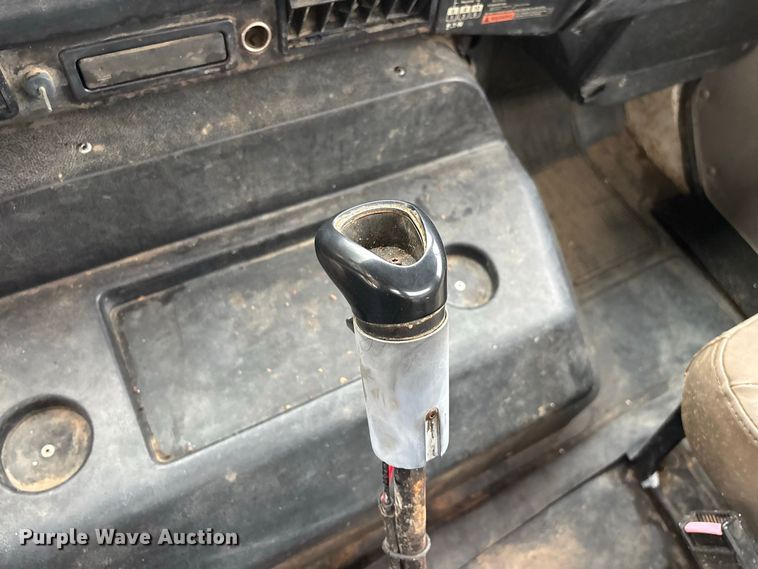 image for item FG0705 1997 International 8100 reel truck