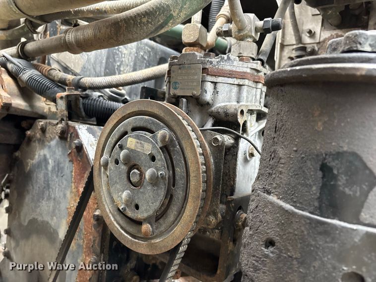 image for item FG0705 1997 International 8100 reel truck