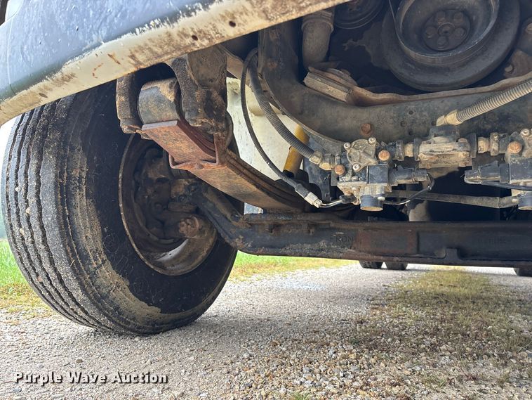image for item FG0705 1997 International 8100 reel truck