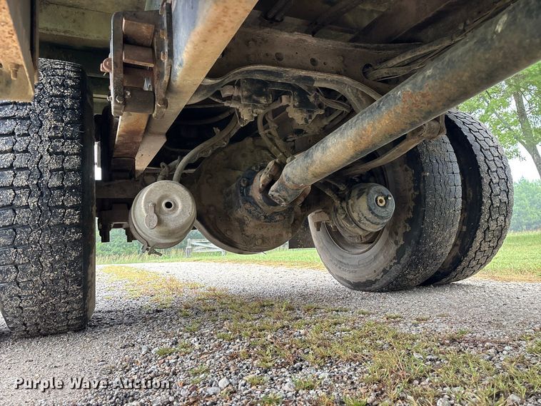 image for item FG0705 1997 International 8100 reel truck