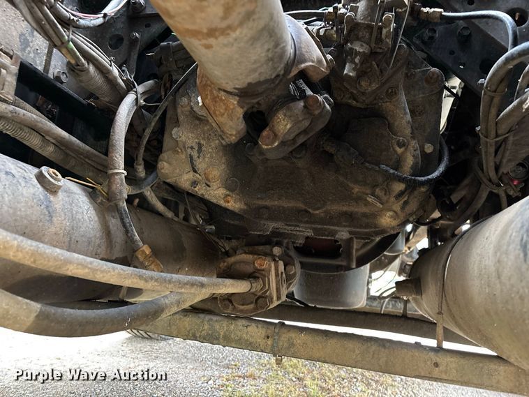 image for item FG0705 1997 International 8100 reel truck