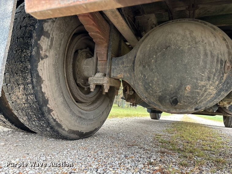 image for item FG0705 1997 International 8100 reel truck