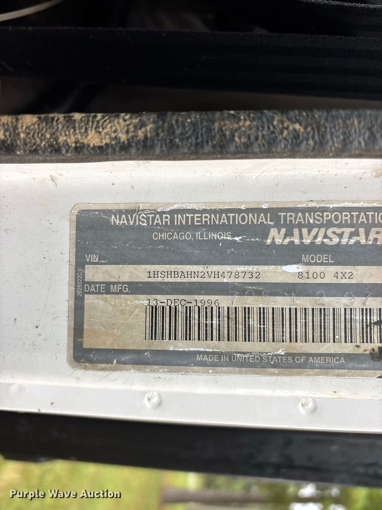 image for item FG0705 1997 International 8100 reel truck