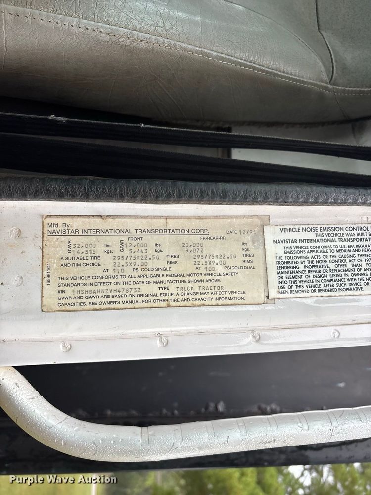 image for item FG0705 1997 International 8100 reel truck