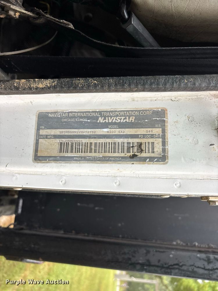 image for item FG0705 1997 International 8100 reel truck