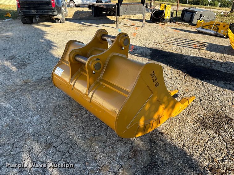 image for item FG0712 Warrior CAT320 excavator bucket