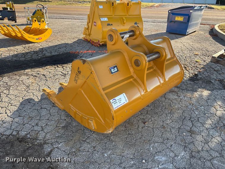 image for item FG0712 Warrior CAT320 excavator bucket