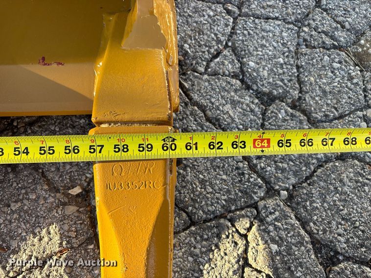 image for item FG0712 Warrior CAT320 excavator bucket