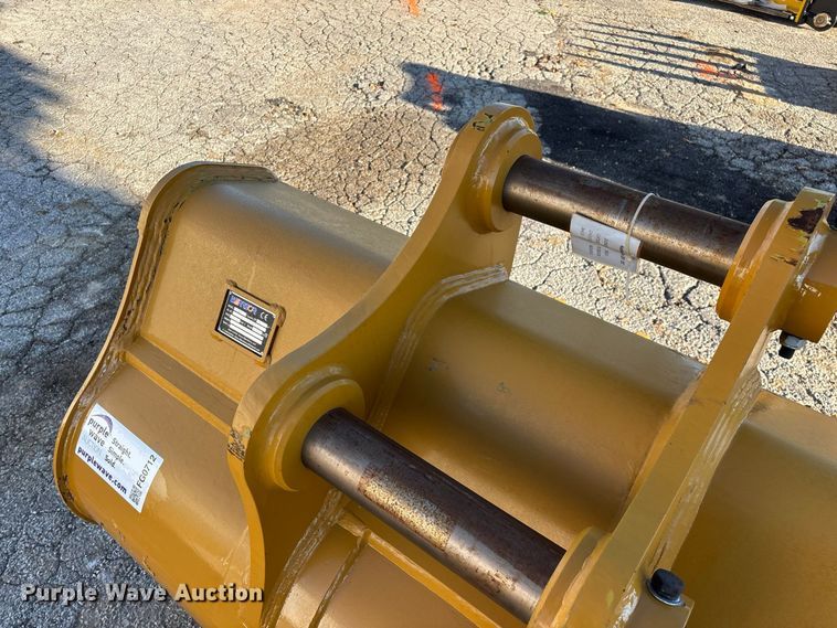 image for item FG0712 Warrior CAT320 excavator bucket