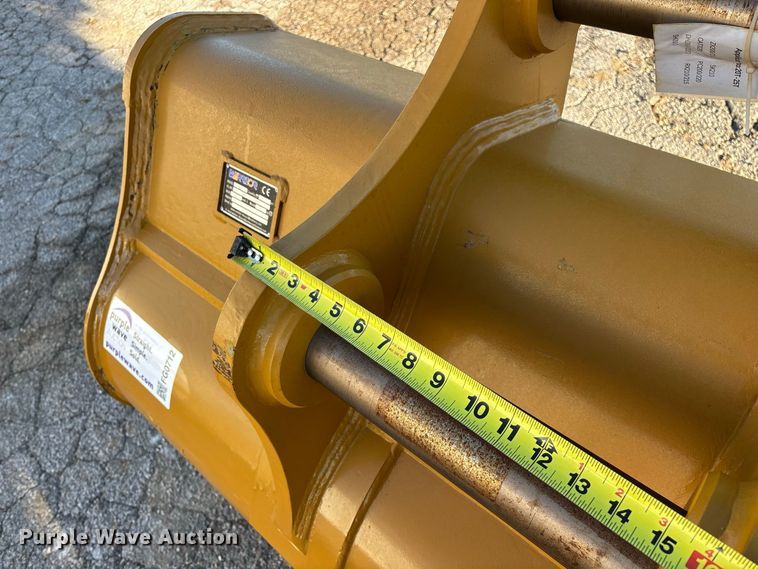 image for item FG0712 Warrior CAT320 excavator bucket