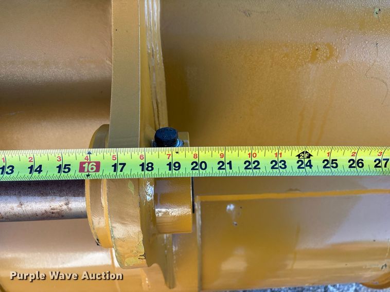 image for item FG0712 Warrior CAT320 excavator bucket