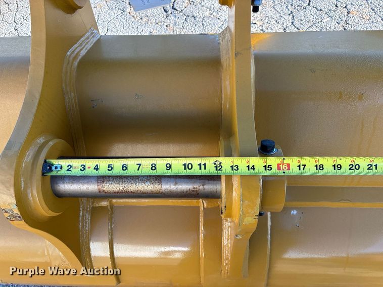 image for item FG0712 Warrior CAT320 excavator bucket