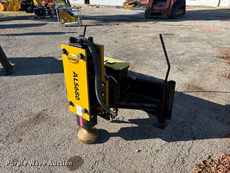 Lyals ALS680 skid steer post driver